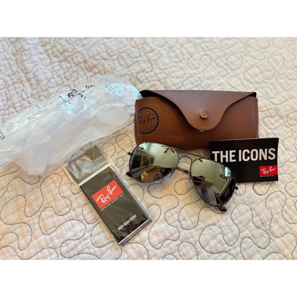Ray-Ban RB3025‎ Aviator Large Metal Sunglasses